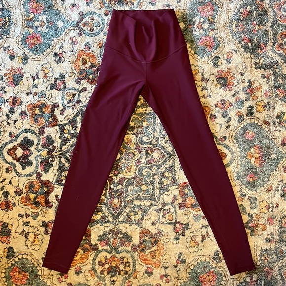 Old Navy| Powersoft Extra High Rise Leggings - Picture 2 of 5